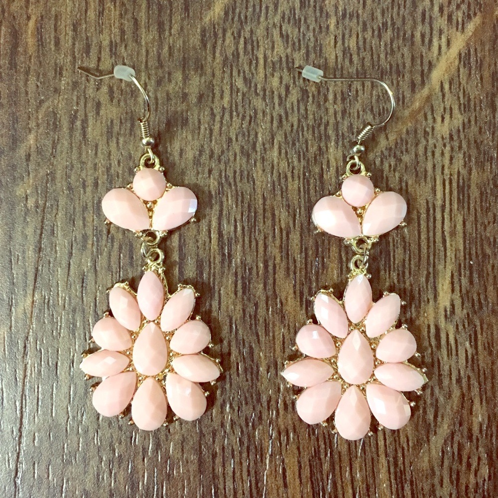 💓FINAL SALE💓 Pink dangling earrings