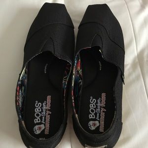 Bobs by Skechers memory foam (NEVER BEEN WORN)