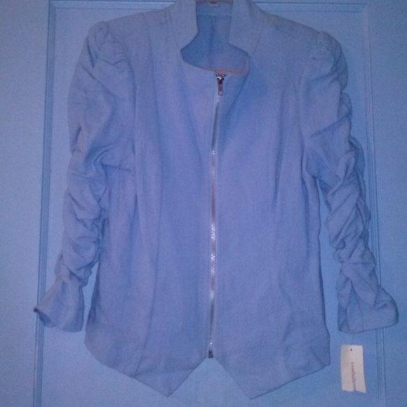 Ruched Sleeve Zip Front Jacket - Picture 5 of 8