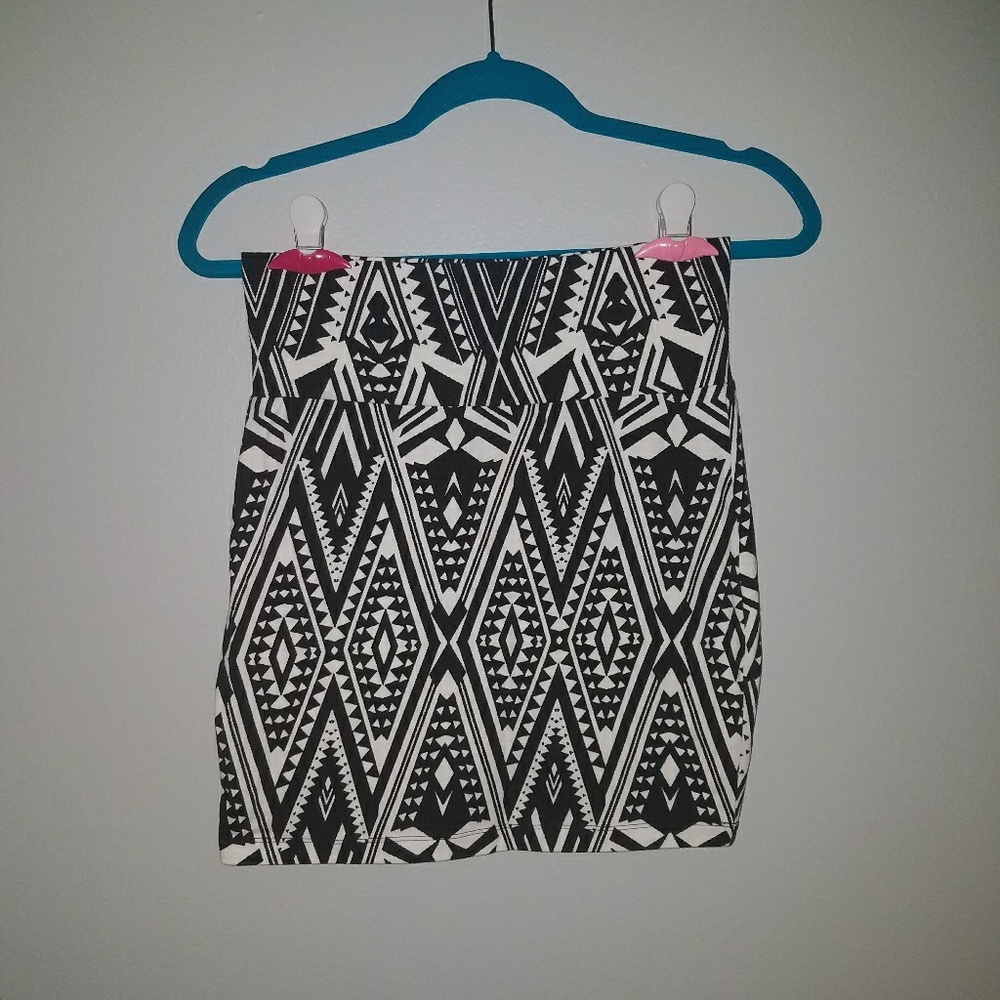 NEVER WORN AZTEC SKIRT!