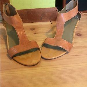T-Strap Adrienne Vittadini Sandals --Nude