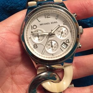 Michael Kors 'Runway Twist' Watch