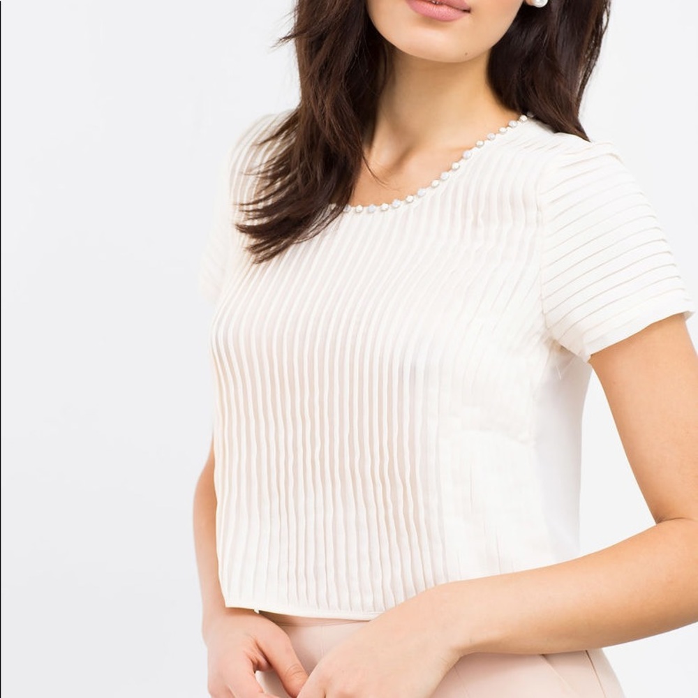 Cream Pleated Boxy Crop Tee Size Small A'GACI