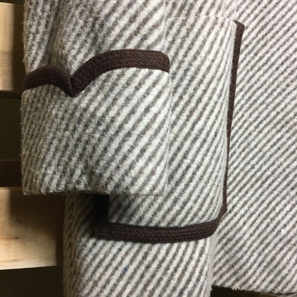 VTG Embroidered Coat - Picture 6 of 8