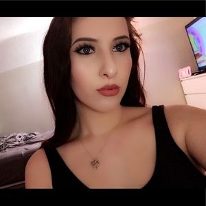 Meet your Posher, Mikayla