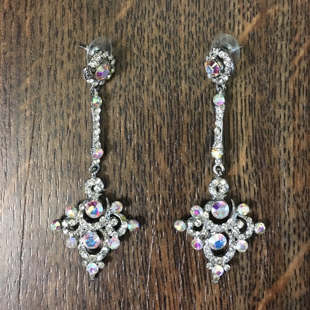 💎SALE💎 XOXO perfect prom/costume earrings!