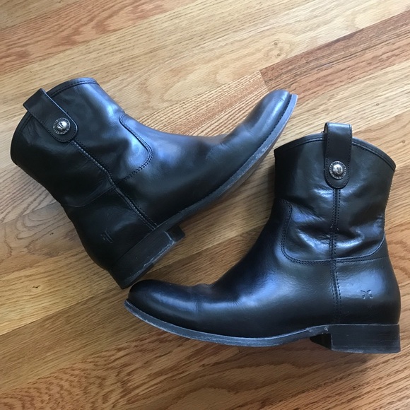 Frye Shoes - Black FRYE boots size 9