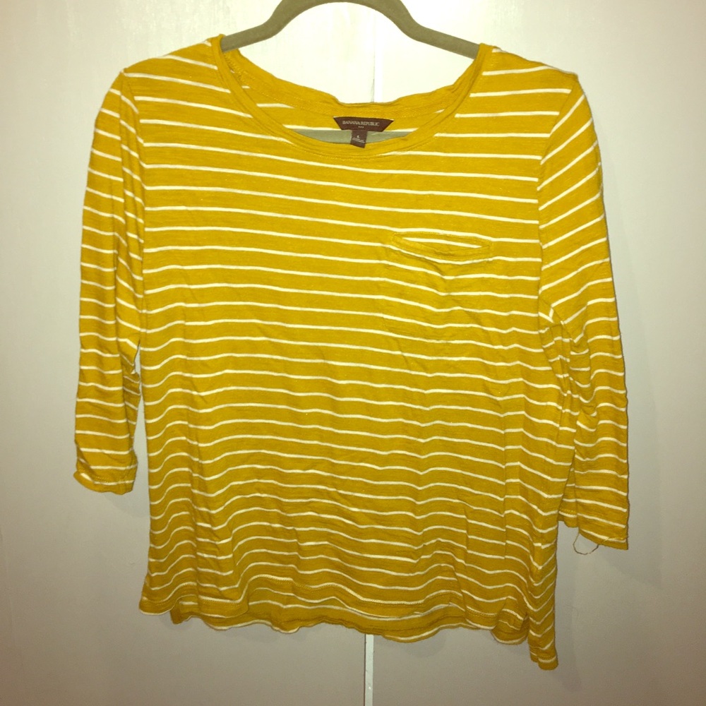 L Banana Republic shirt