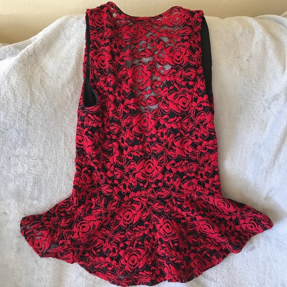 Sexy red blouse - Picture 3 of 3