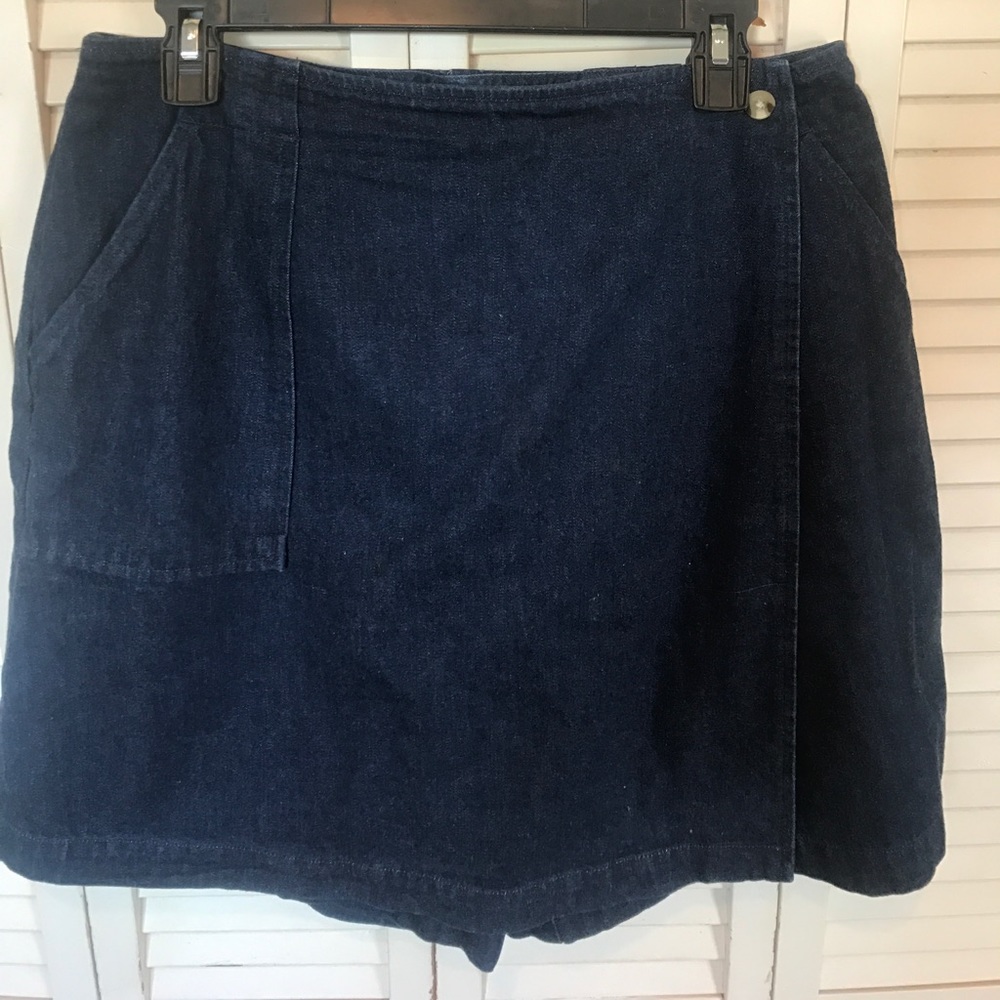 NWOT Eddie Bauer blue denim skirt/skorts