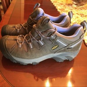 Keen low-cut hiking boots