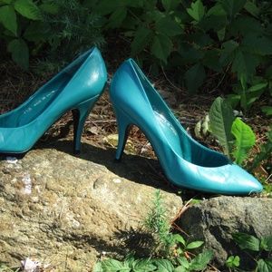 Vintage-- Morgan Taylor Pumps- Teal