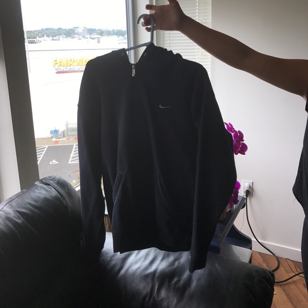 Unisex large black Nike zip up hoodie. Nice!