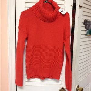 Gap New Turtleneck Sweater. Size small