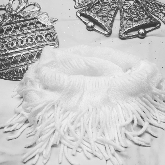 White Snow Infinity Scarf - Picture 2 of 4