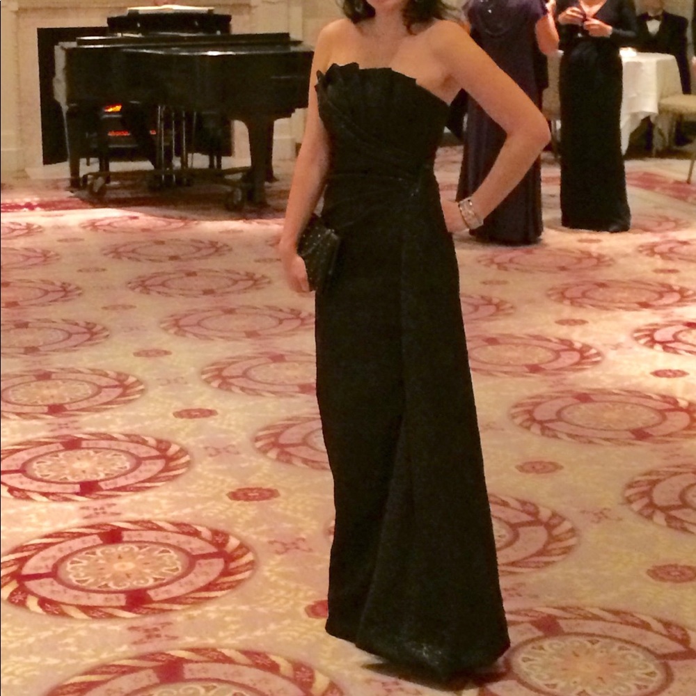 Beautiful Pamella Roland evening gown