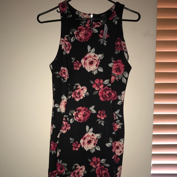 Black rose dress - Picture 2 of 5