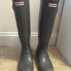Hunter tall gray rain boots 8.5