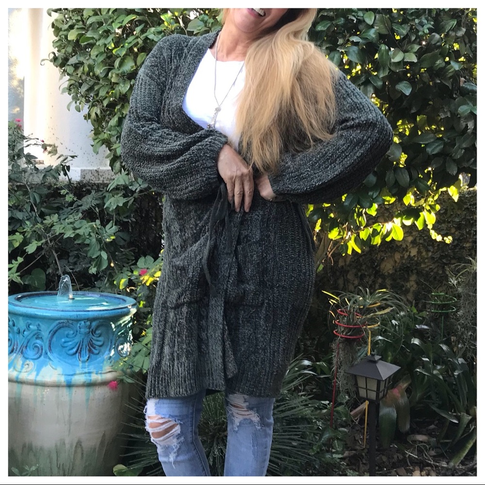 Tied-Up in Chenille! Open Cardigan with Wrist Ties - Picture 5 of 8