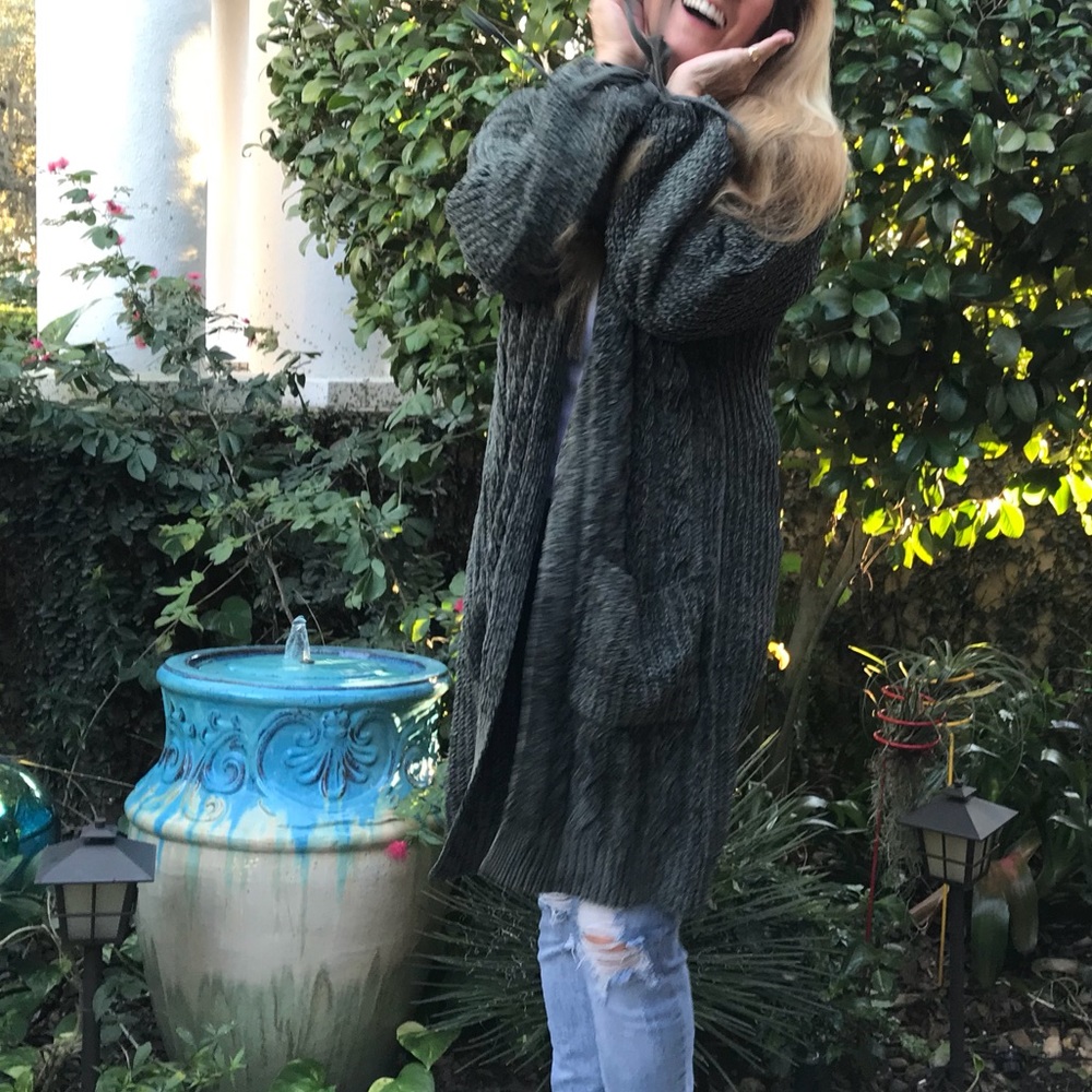 Tied-Up in Chenille! Open Cardigan with Wrist Ties - Picture 4 of 8