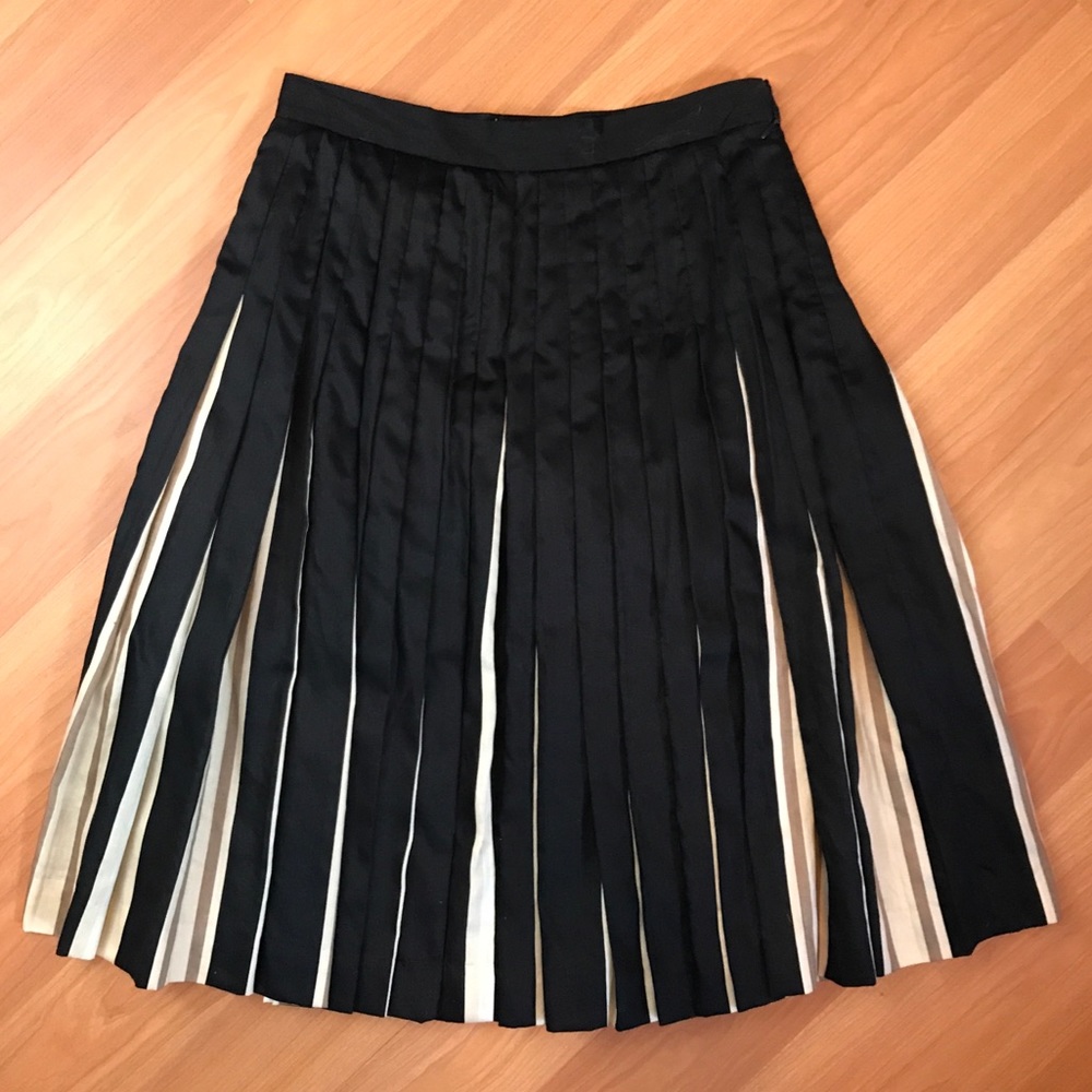 Ann Taylor loft petite nautical navy tan pleated