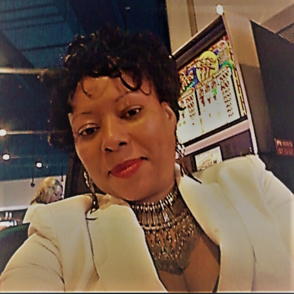 Meet your Posher, Ladii - Picture 2 of 2