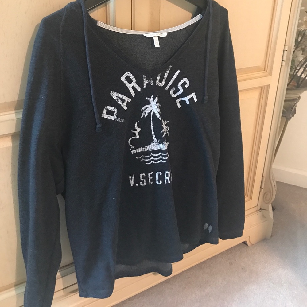 VICTORIA SECRET NWOT Hoodie