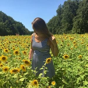 Meet your Posher, Leonie-emilie ludowika