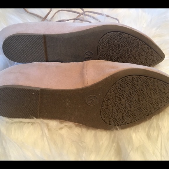 Pointed Lace Up Flats - Picture 5 of 7