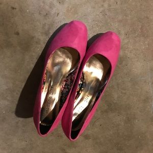 Gorgeous Madden Girl pink pumps!
