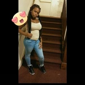 Meet your Posher, Naay