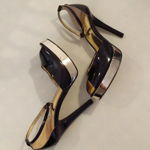 Bakers 5.5 B (M) black gold 4.5 inch heel - Picture 3 of 5