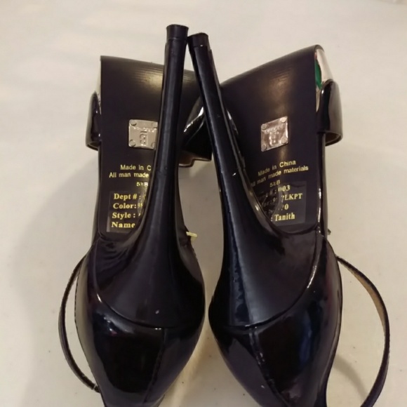 Bakers 5.5 B (M) black gold 4.5 inch heel - Picture 4 of 5