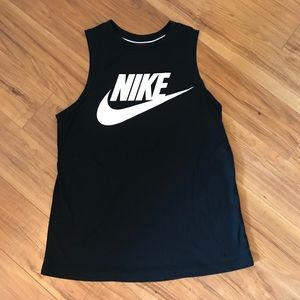 Nike women’s tank