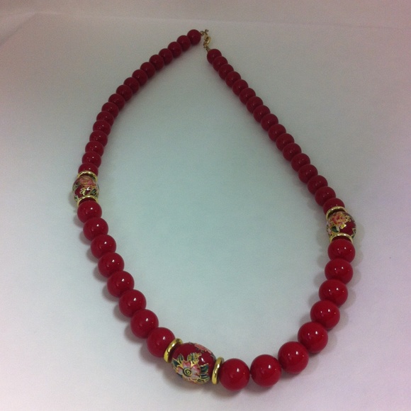 Vintage Jewelry - Vintage strand of red beads