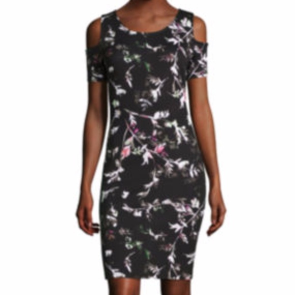 SHORT SLEEVE COLD SHOULDER BODYCON DRESS - Picture 1 of 3