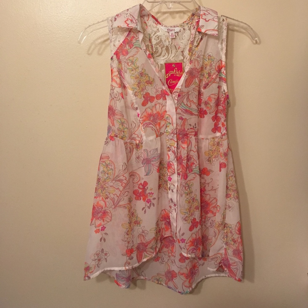 Candie's sleeveless shirt