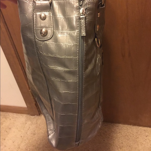 Silver "snakeskin" Tote NWOT - Picture 4 of 4