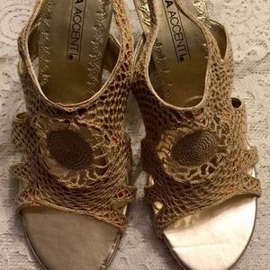 Lacy Gold Sandals, 9WW