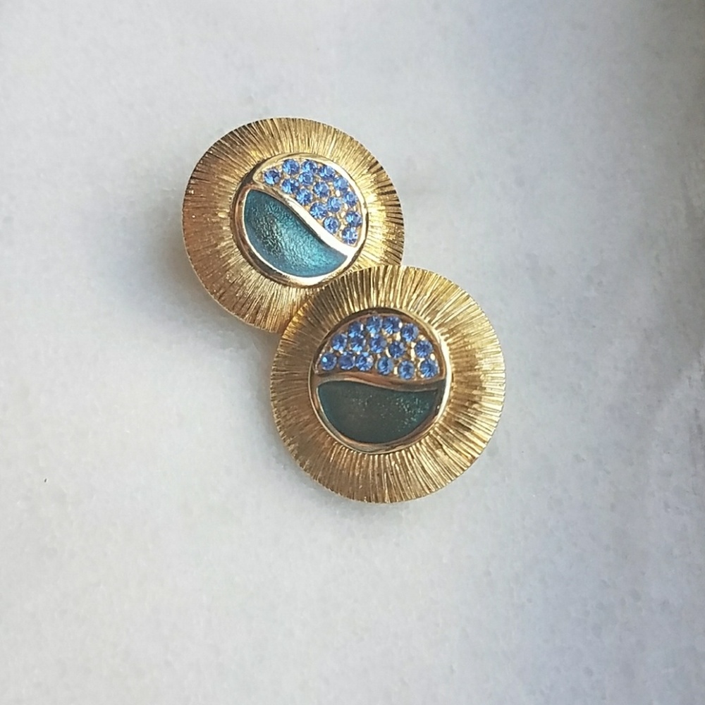Golden Vintage earings💫