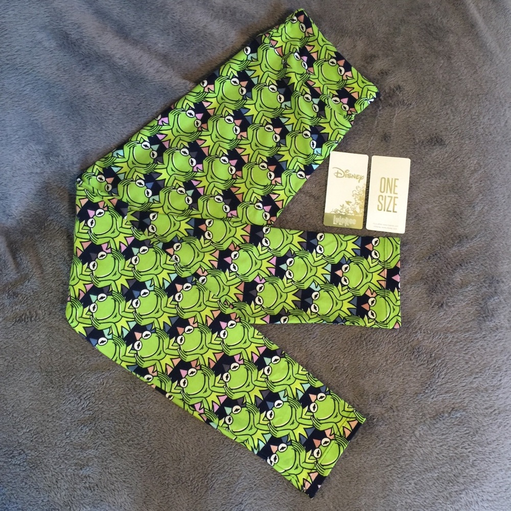 🆕 💚 LLR Disney Leggings ~ OS