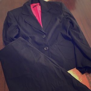 Two piece suit Blazer w/ black skirt matching set