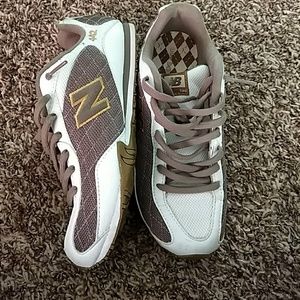 New balance shoes