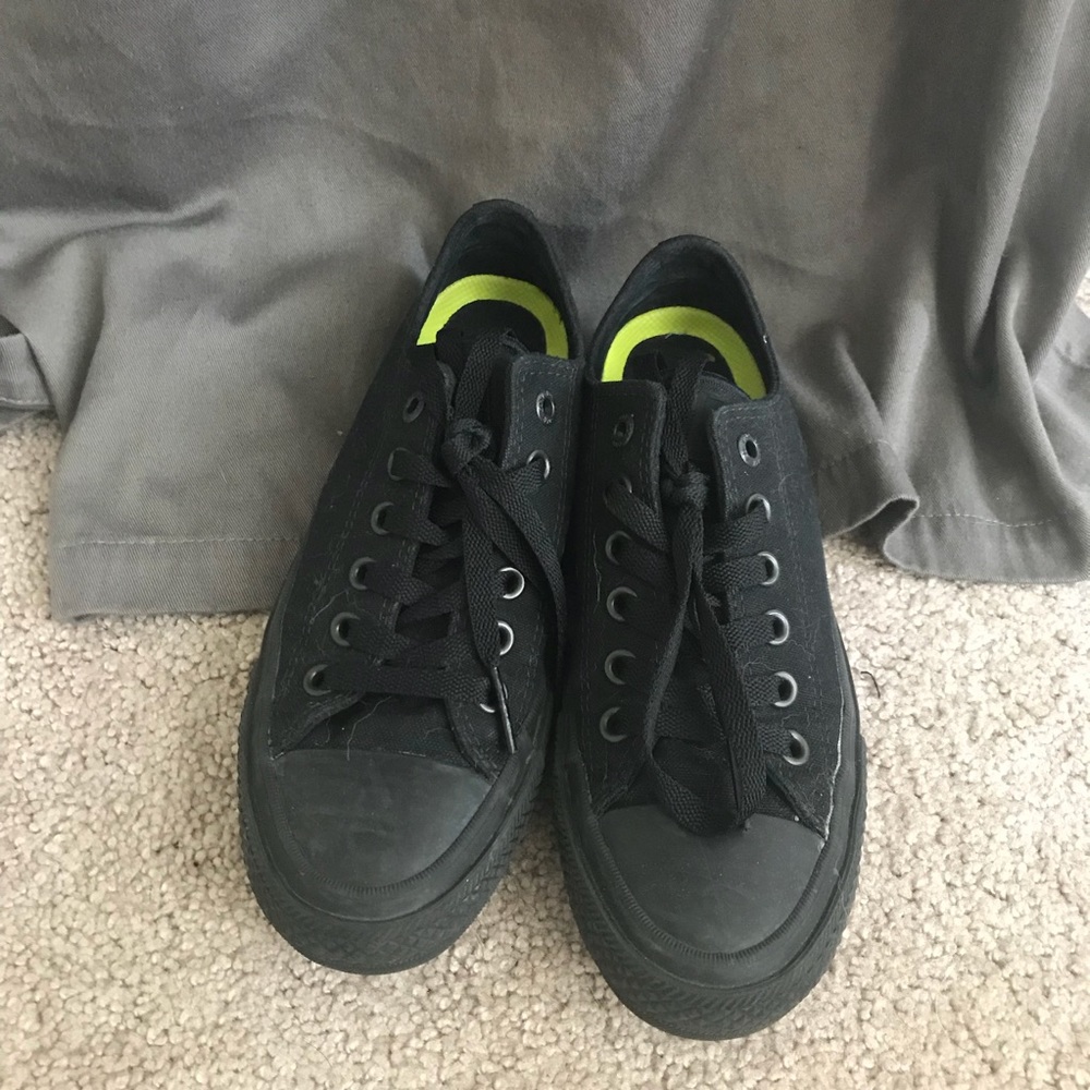 Converse All Black Low Tops