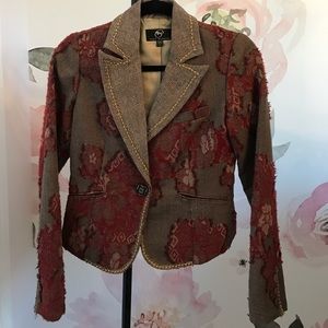 Beautiful textured floral jacket