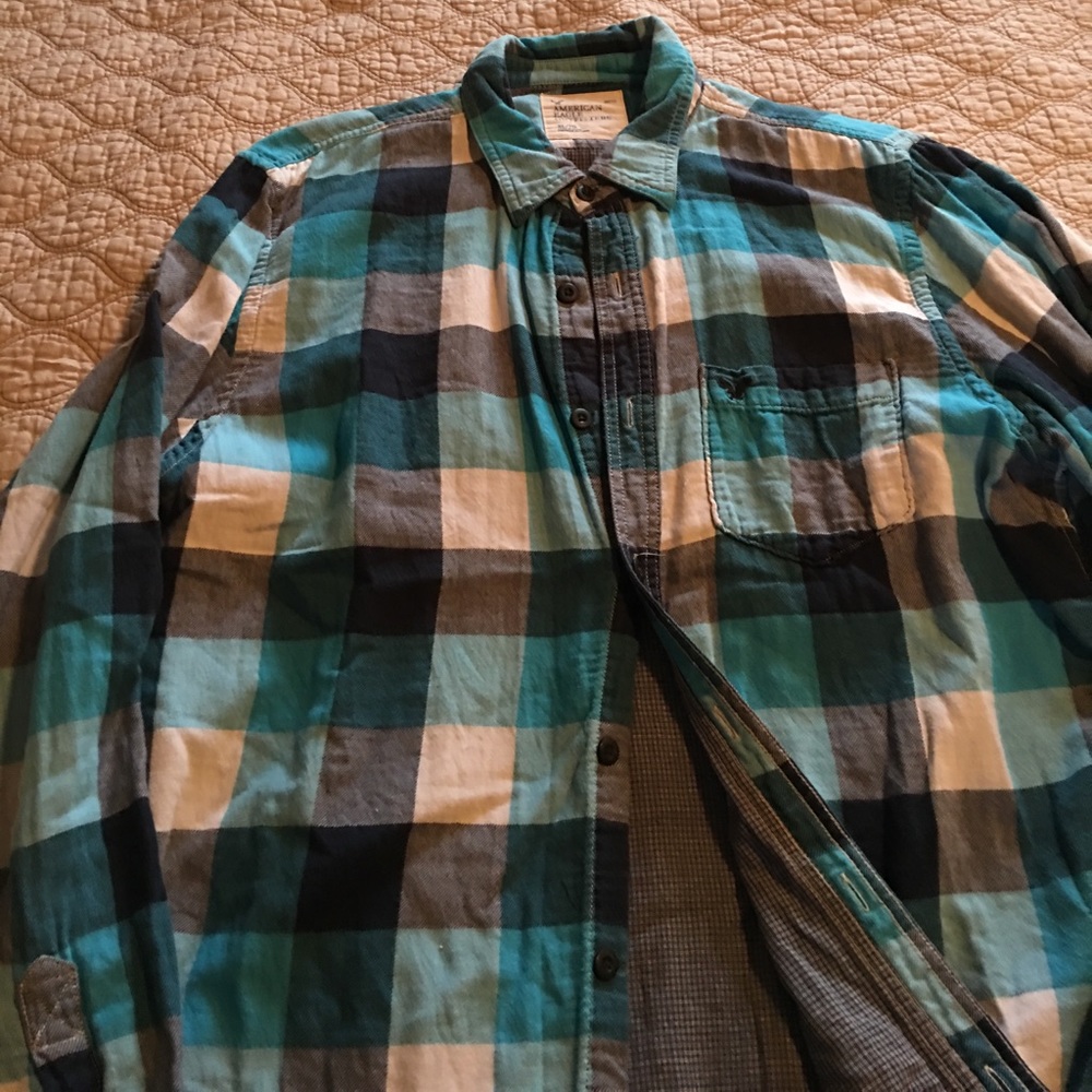 XL Men’s American Eagle Outfitters Long-Sleeved