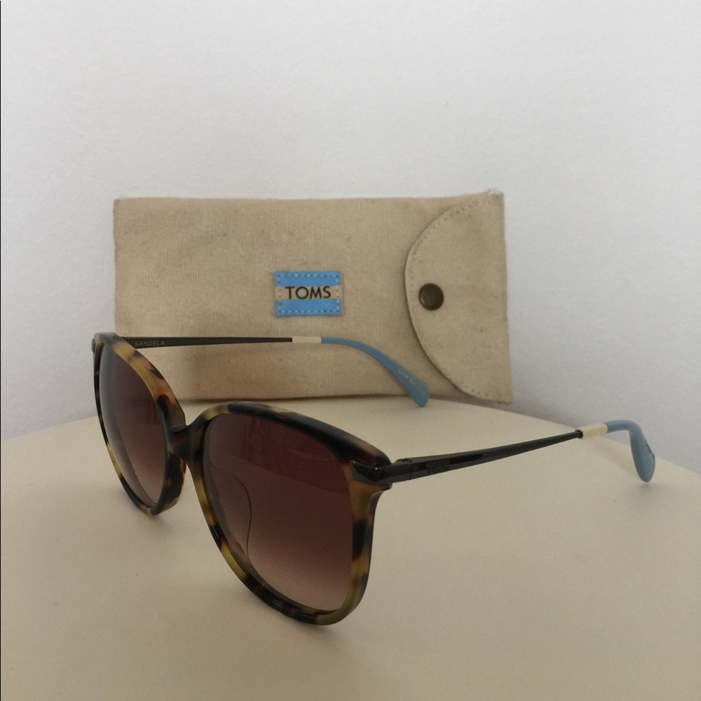 TOMS never worn sunglasses