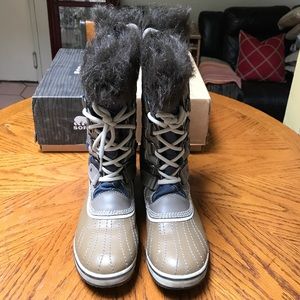 Sorel Tofino Solid Waterproof Winter Boots