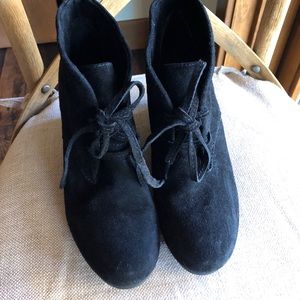 Gianni Bini suede booties