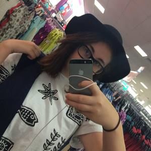 Meet your Posher, Mikayla